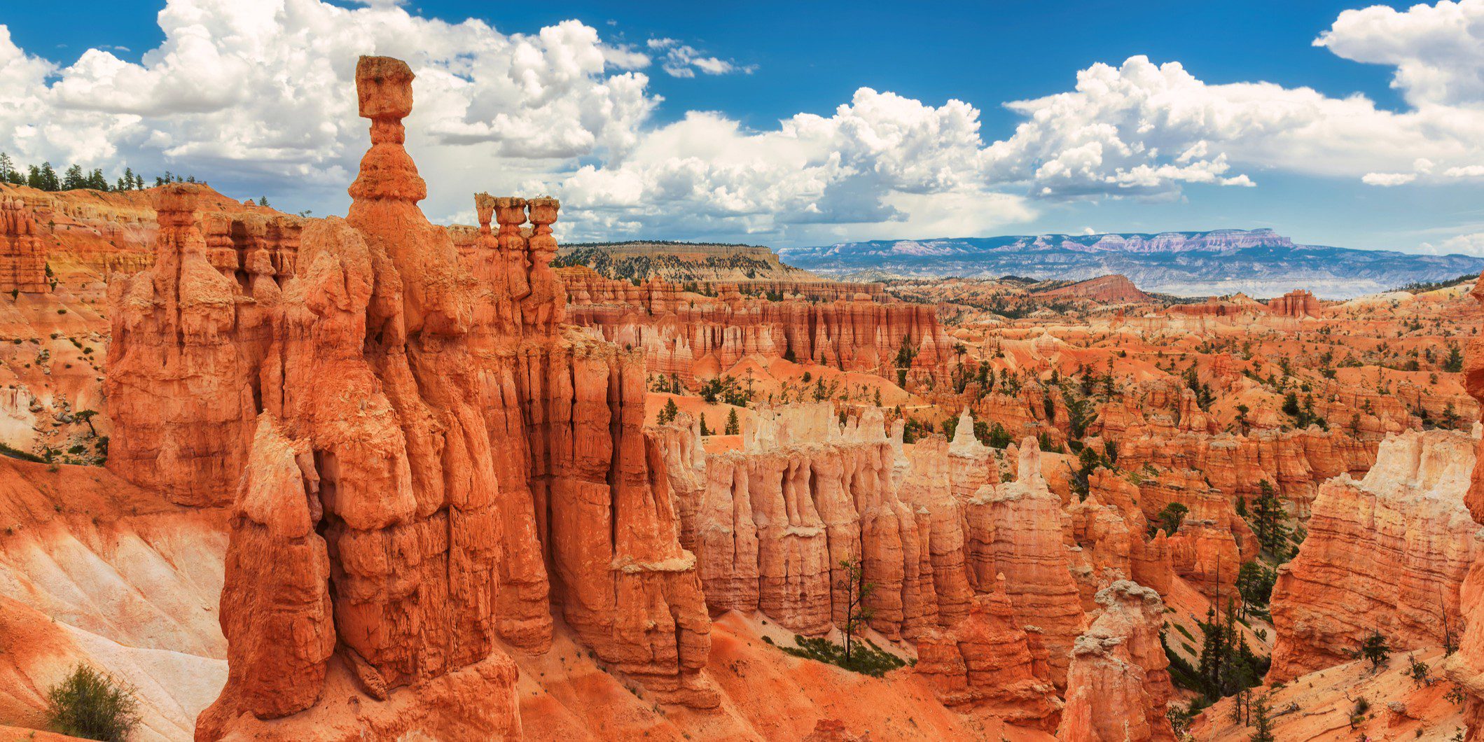 Scenic view of Bryce Canyon cliffs